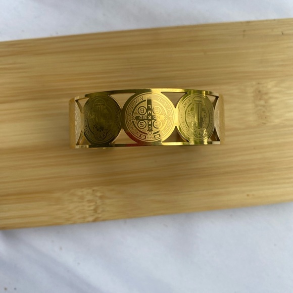 Gold Engraved Bangle Bracelet - Picture 3 of 5